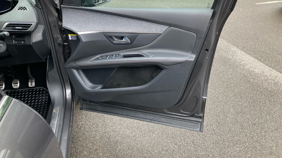 Peugeot 3008 1.2 PureTech GT Line 5dr Petrol Estate - Image 45