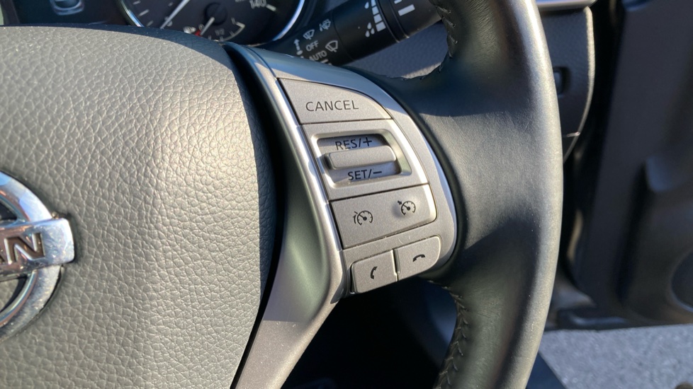 Nissan Qashqai 1.5 dCi N-Tec+ 5dr Diesel Hatchback - Image 56