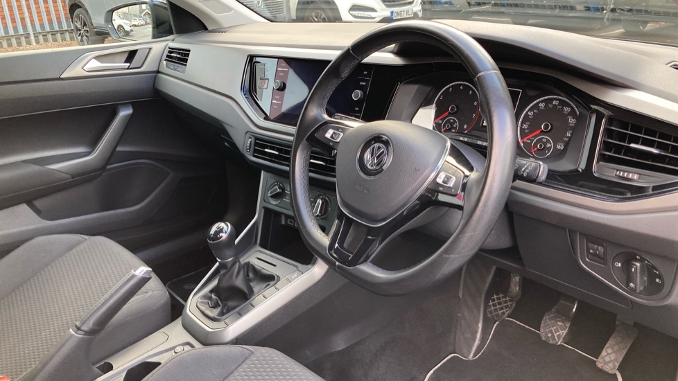 Volkswagen Polo 1.0 TSI 95 SE 5dr Petrol Hatchback - Image 11