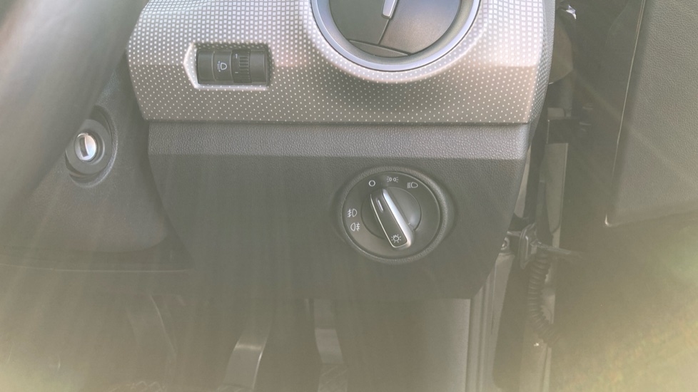 Volkswagen Up 1.0 High Up 5dr Petrol Hatchback - Image 28