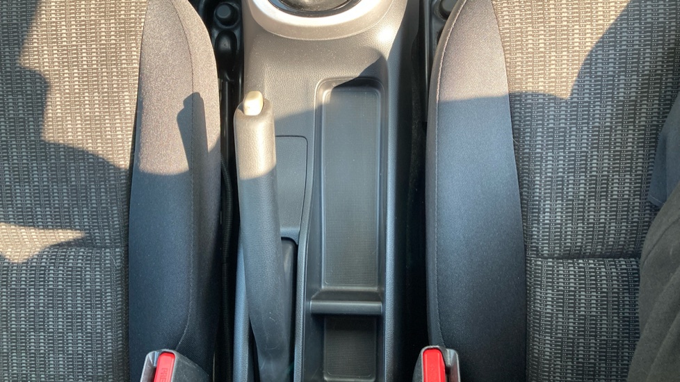 Honda Jazz 1.3 S 5dr Petrol Hatchback - Image 38
