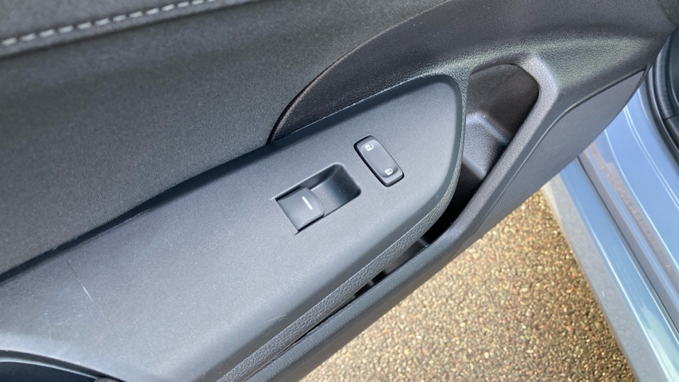Honda Civic 1.0 VTEC Turbo 126 SR 5dr Petrol Hatchback - Image 24