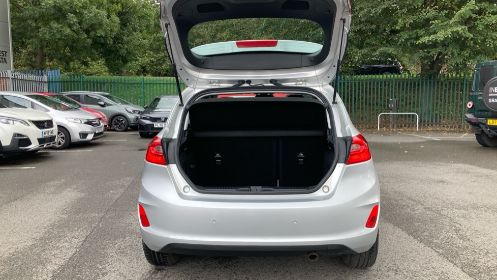 Ford Fiesta 1.0 EcoBoost Zetec 5dr Petrol Hatchback - Image 4