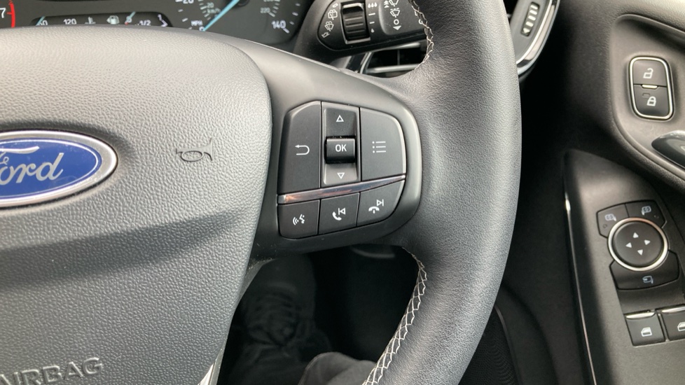 Ford Fiesta 1.0 EcoBoost Zetec 5dr Petrol Hatchback - Image 29