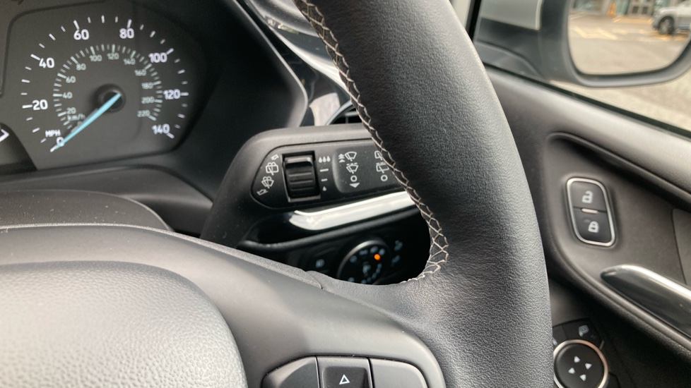 Ford Fiesta 1.0 EcoBoost Zetec 5dr Petrol Hatchback - Image 30