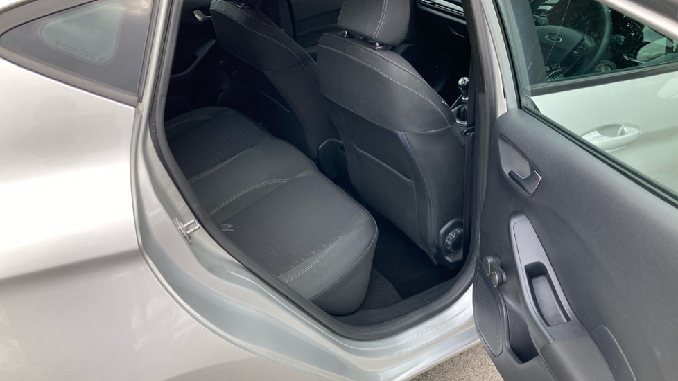 Ford Fiesta 1.0 EcoBoost Zetec 5dr Petrol Hatchback - Image 36