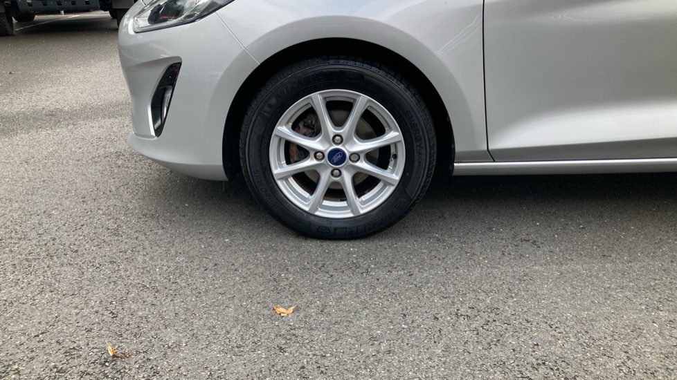 Ford Fiesta 1.0 EcoBoost Zetec 5dr Petrol Hatchback - Image 44