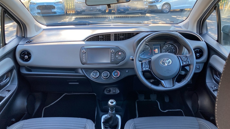 Toyota Yaris 1.5 VVT-i Icon Tech 5dr Petrol Hatchback - Image 10