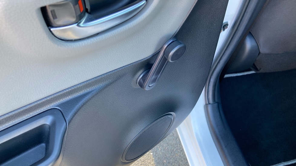 Toyota Yaris 1.5 VVT-i Icon Tech 5dr Petrol Hatchback - Image 25