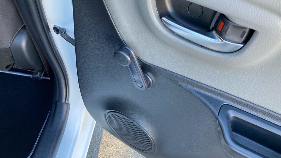 Toyota Yaris 1.5 VVT-i Icon Tech 5dr Petrol Hatchback - Image 30