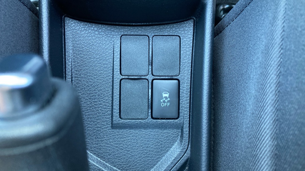 Toyota Yaris 1.5 VVT-i Icon Tech 5dr Petrol Hatchback - Image 47