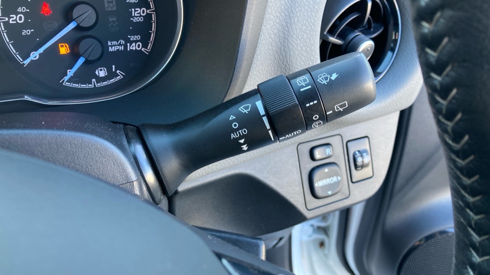 Toyota Yaris 1.5 VVT-i Icon Tech 5dr Petrol Hatchback - Image 51