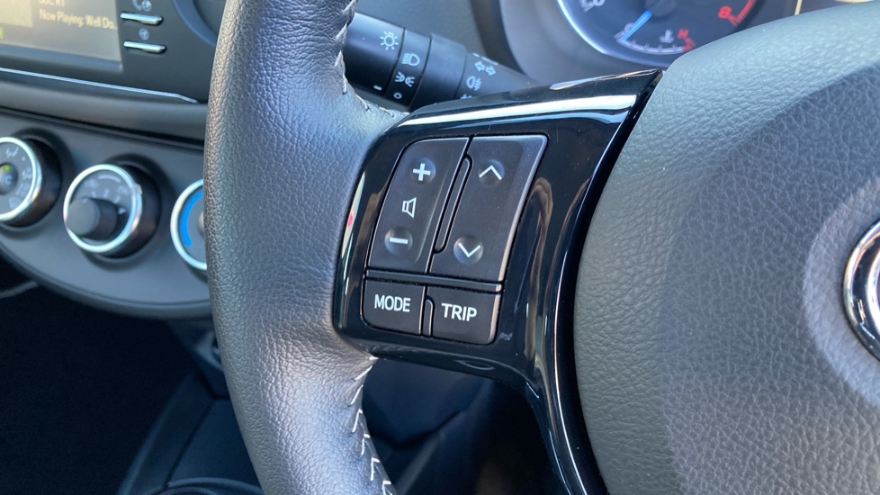 Toyota Yaris 1.5 VVT-i Icon Tech 5dr Petrol Hatchback - Image 52