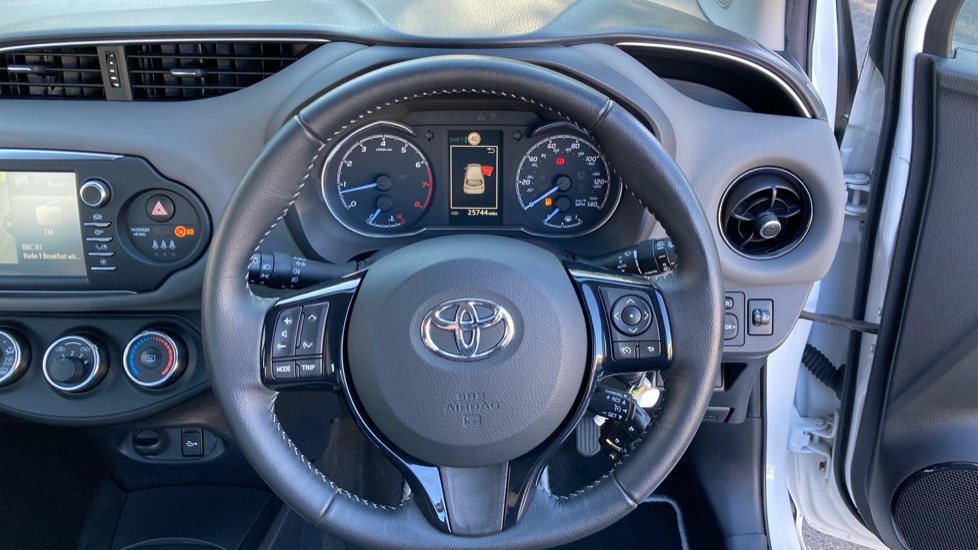 Toyota Yaris 1.5 VVT-i Icon Tech 5dr Petrol Hatchback - Image 55