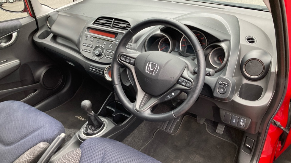 Honda Jazz 1.4 i-VTEC ES Plus 5dr Petrol Hatchback - Image 11