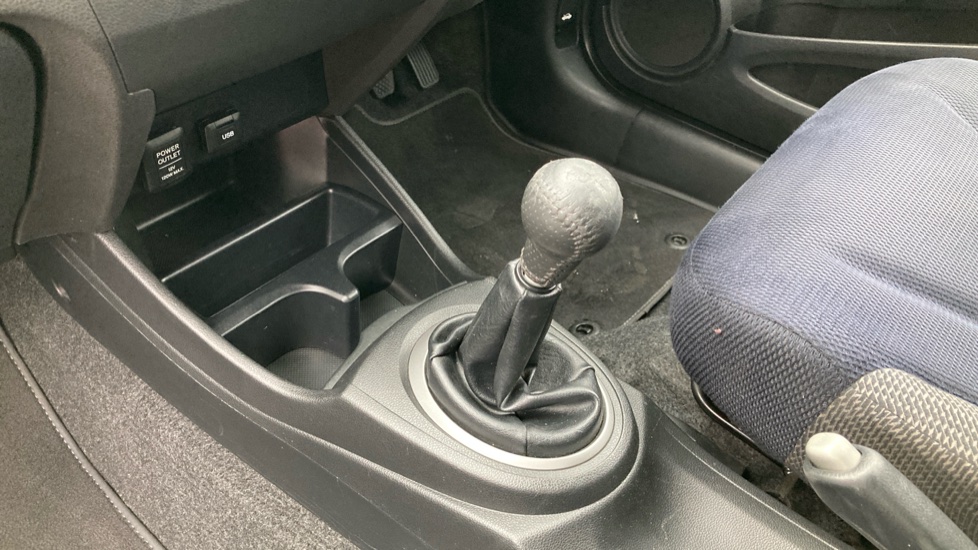 Honda Jazz 1.4 i-VTEC ES Plus 5dr Petrol Hatchback - Image 13