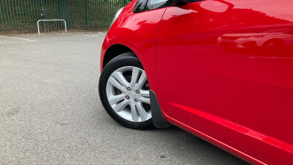 Honda Jazz 1.4 i-VTEC ES Plus 5dr Petrol Hatchback - Image 21
