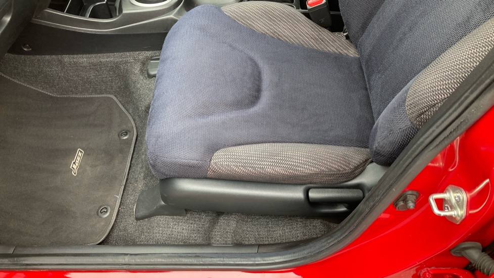 Honda Jazz 1.4 i-VTEC ES Plus 5dr Petrol Hatchback - Image 22