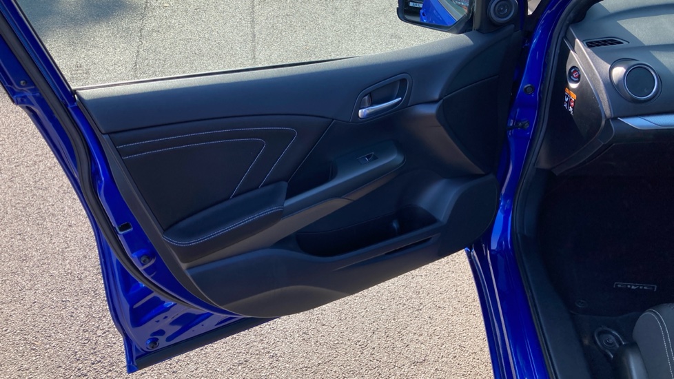 Honda Civic 1.4 i-VTEC Sport 5dr Petrol Hatchback - Image 24