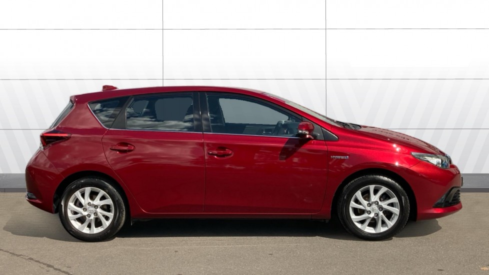 Toyota Auris 1.8 Hybrid Icon Tech TSS 5dr CVT Hybrid Hatchback - Image 5