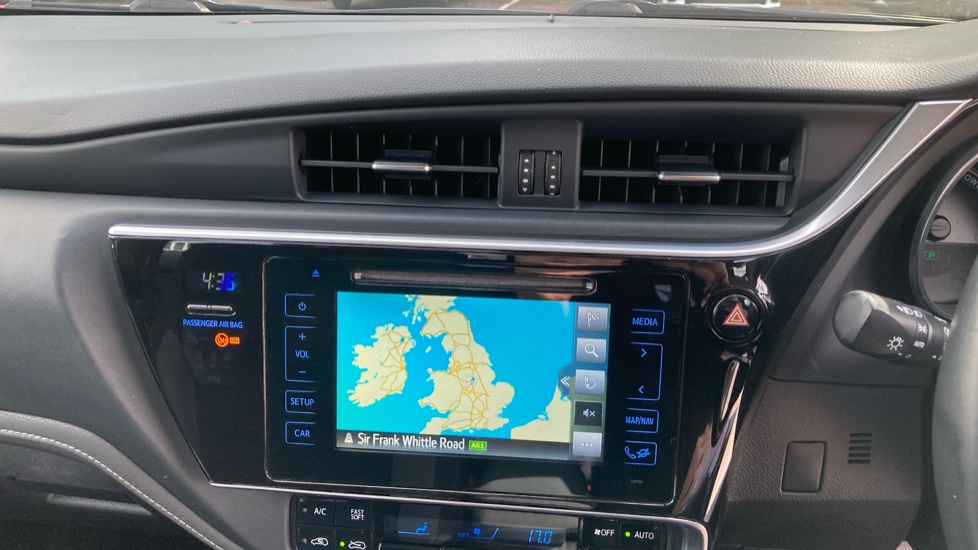 Toyota Auris 1.8 Hybrid Icon Tech TSS 5dr CVT Hybrid Hatchback - Image 12