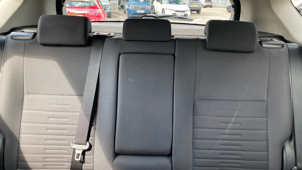 Toyota Auris 1.8 Hybrid Icon Tech TSS 5dr CVT Hybrid Hatchback - Image 15