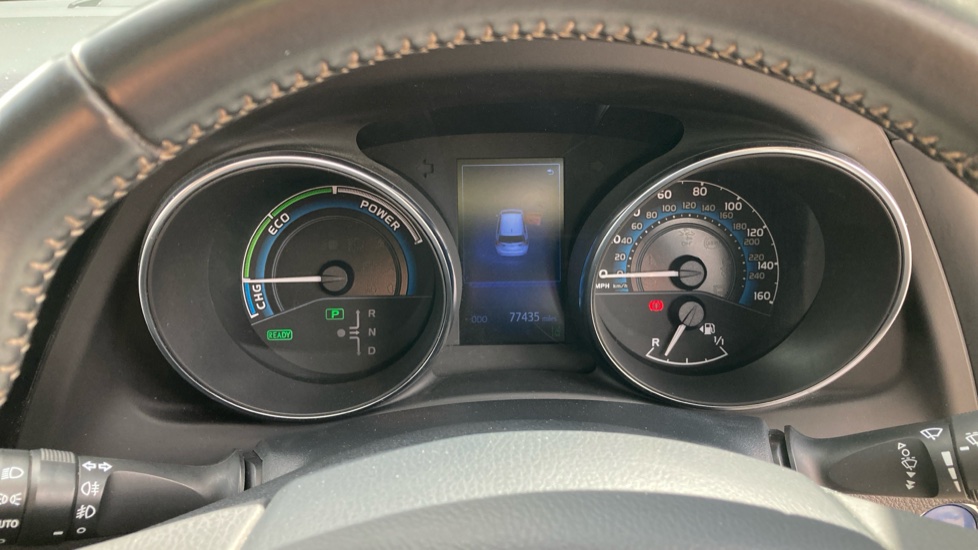 Toyota Auris 1.8 Hybrid Icon Tech TSS 5dr CVT Hybrid Hatchback - Image 18