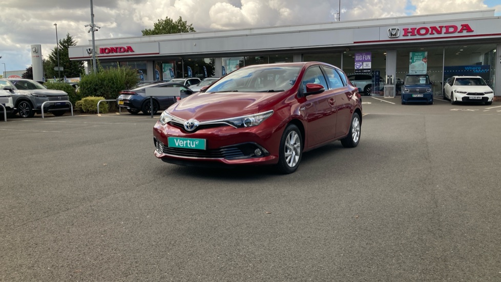 Toyota Auris 1.8 Hybrid Icon Tech TSS 5dr CVT Hybrid Hatchback - Image 43