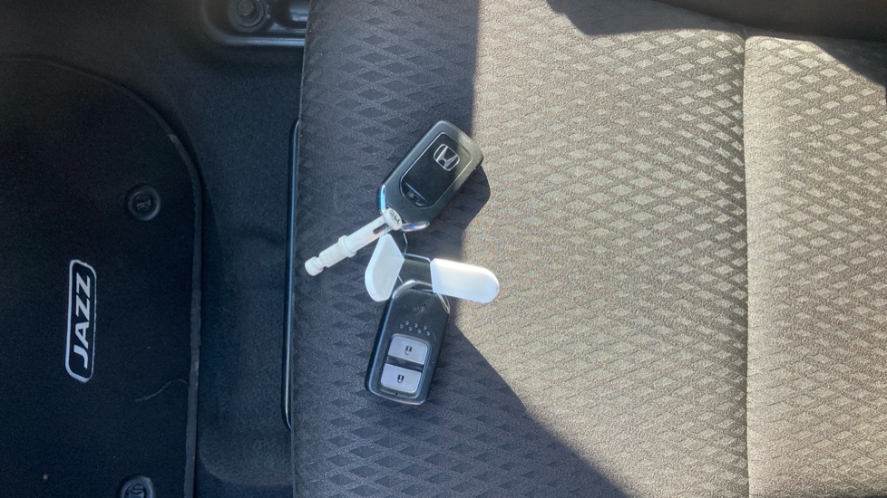 Honda Jazz 1.3 i-VTEC EX Navi 5dr CVT Petrol Hatchback - Image 20