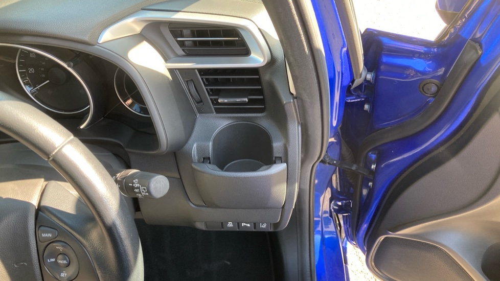 Honda Jazz 1.3 i-VTEC EX Navi 5dr CVT Petrol Hatchback - Image 35