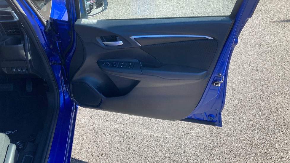 Honda Jazz 1.3 i-VTEC EX Navi 5dr CVT Petrol Hatchback - Image 36