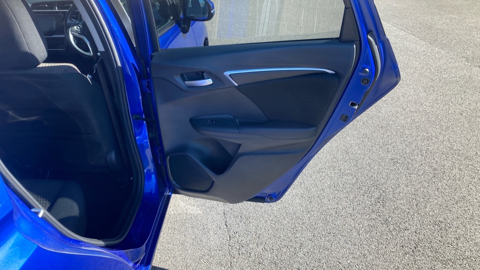Honda Jazz 1.3 i-VTEC EX Navi 5dr CVT Petrol Hatchback - Image 39