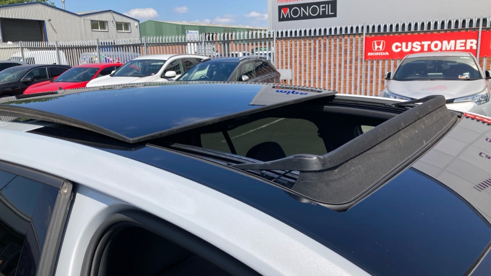 Volkswagen Golf 2.0 TSI 245 GTI Performance 5dr Petrol Hatchback - Image 70