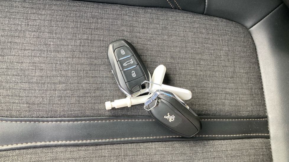 Peugeot 3008 1.5 BlueHDi GT Line Premium 5dr Diesel Estate - Image 20
