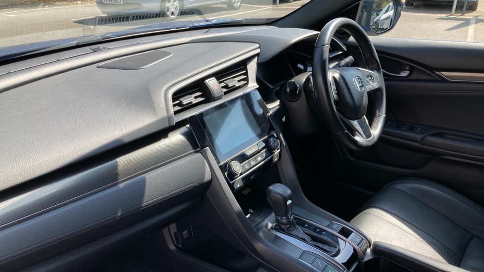 Honda Civic 1.5 VTEC Turbo Prestige 5dr CVT Petrol Hatchback - Image 9