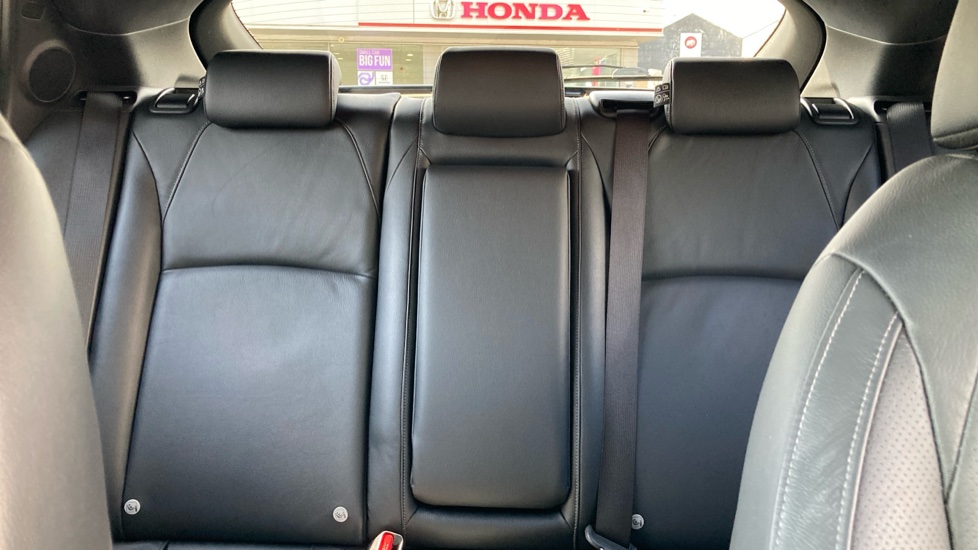 Honda Civic 1.5 VTEC Turbo Prestige 5dr CVT Petrol Hatchback - Image 15