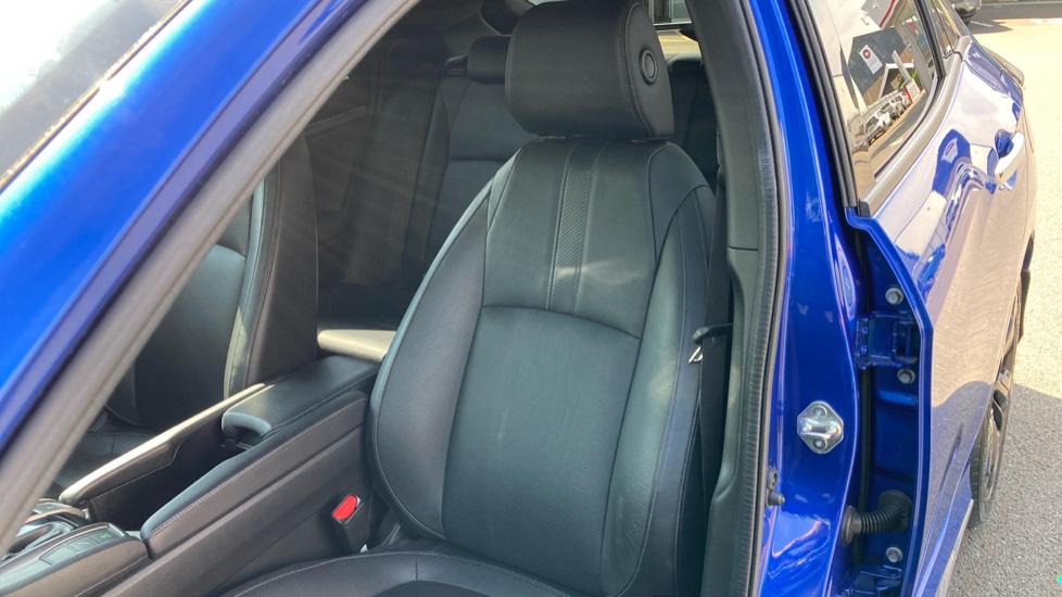 Honda Civic 1.5 VTEC Turbo Prestige 5dr CVT Petrol Hatchback - Image 22