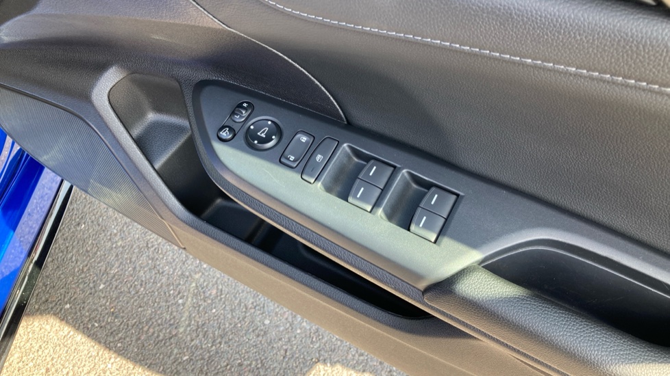 Honda Civic 1.5 VTEC Turbo Prestige 5dr CVT Petrol Hatchback - Image 38
