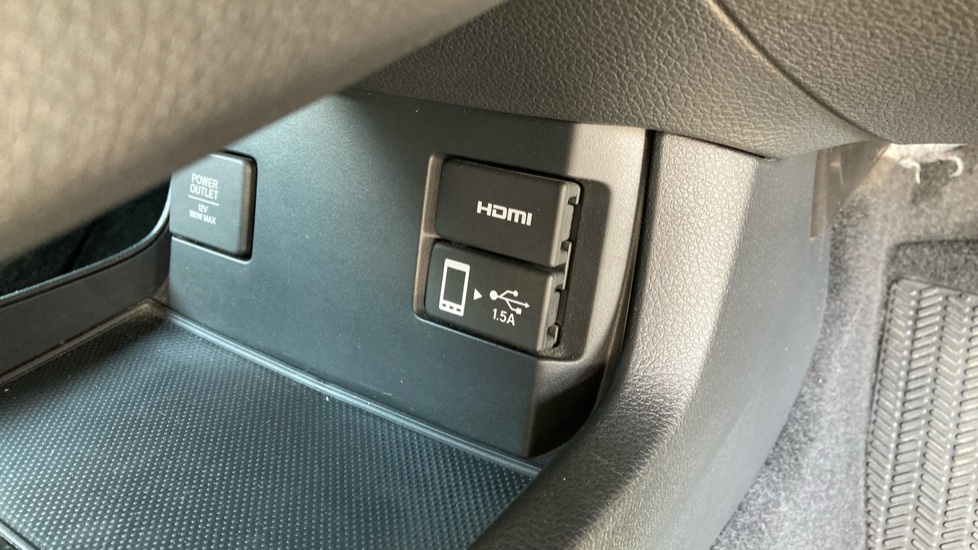 Honda Civic 1.5 VTEC Turbo Prestige 5dr CVT Petrol Hatchback - Image 52