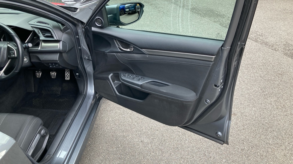 Honda Civic 1.0 VTEC Turbo SR 5dr Petrol Hatchback - Image 50