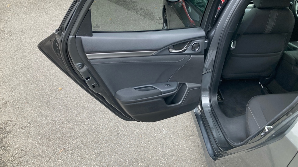 Honda Civic 1.0 VTEC Turbo SR 5dr Petrol Hatchback - Image 55