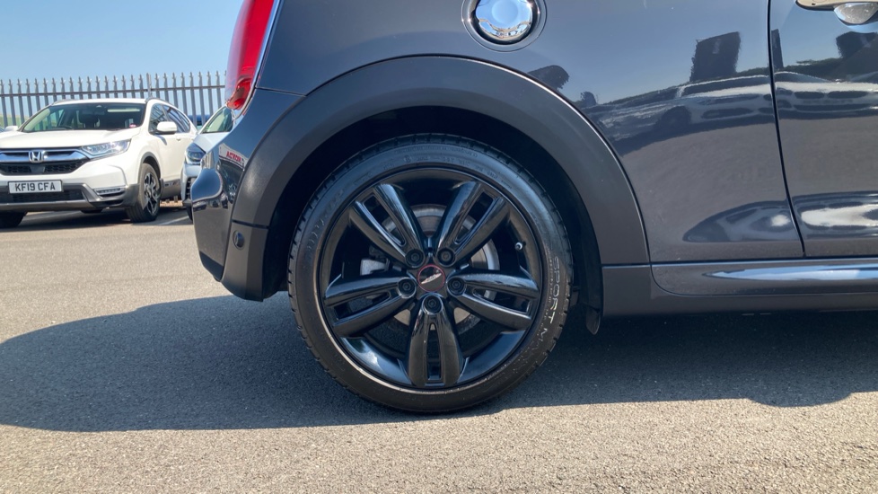MINI Hatchback 2.0 Cooper S Sport II 3dr Petrol Hatchback - Image 7