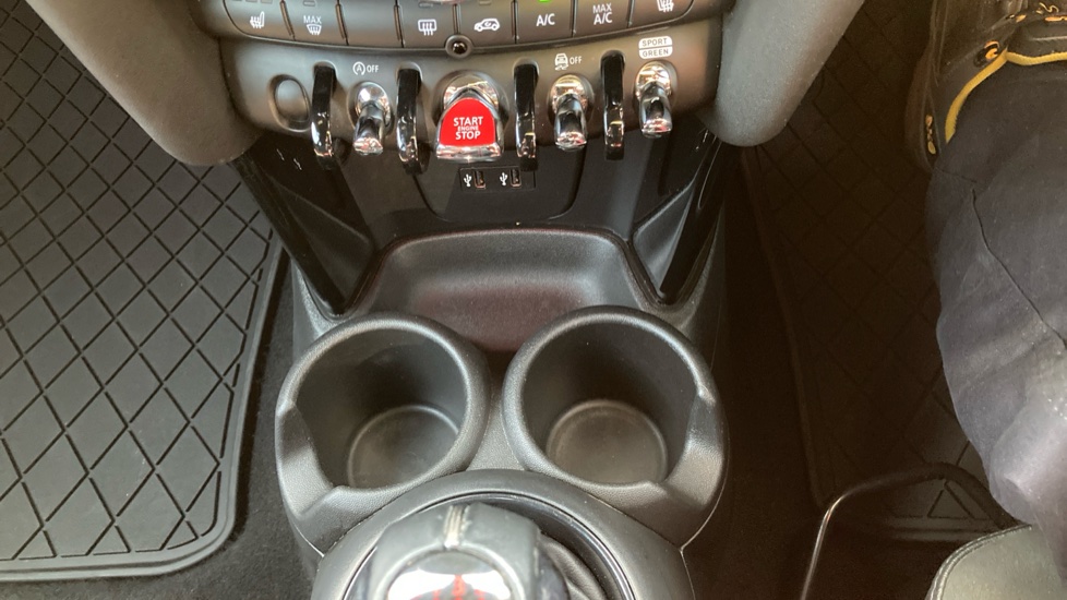 MINI Hatchback 2.0 Cooper S Sport II 3dr Petrol Hatchback - Image 34