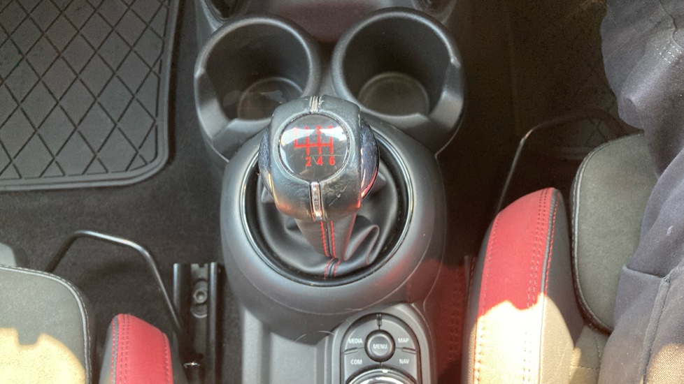 MINI Hatchback 2.0 Cooper S Sport II 3dr Petrol Hatchback - Image 35