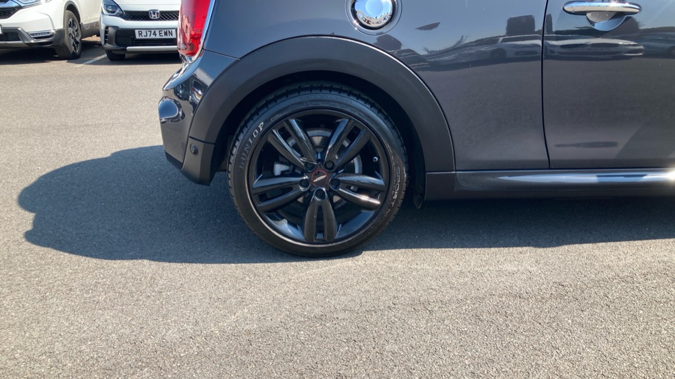 MINI Hatchback 2.0 Cooper S Sport II 3dr Petrol Hatchback - Image 59