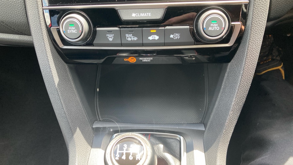 Honda Civic 1.0 VTEC Turbo 126 Sport Line 5dr Petrol Hatchback - Image 18