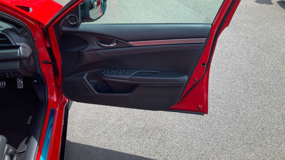 Honda Civic 1.0 VTEC Turbo 126 Sport Line 5dr Petrol Hatchback - Image 27