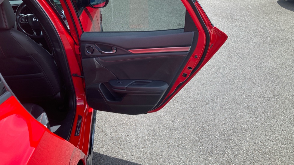Honda Civic 1.0 VTEC Turbo 126 Sport Line 5dr Petrol Hatchback - Image 30