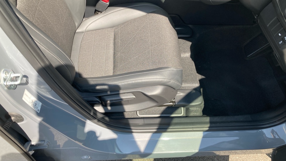 Honda HR-V 1.5 eHEV Advance 5dr CVT Hybrid Hatchback - Image 28
