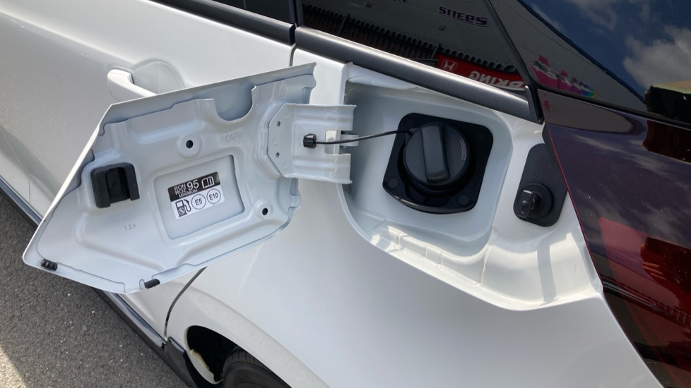 Honda Jazz 1.5 i-MMD Hybrid Advance Sport 5dr eCVT Hybrid Hatchback - Image 24